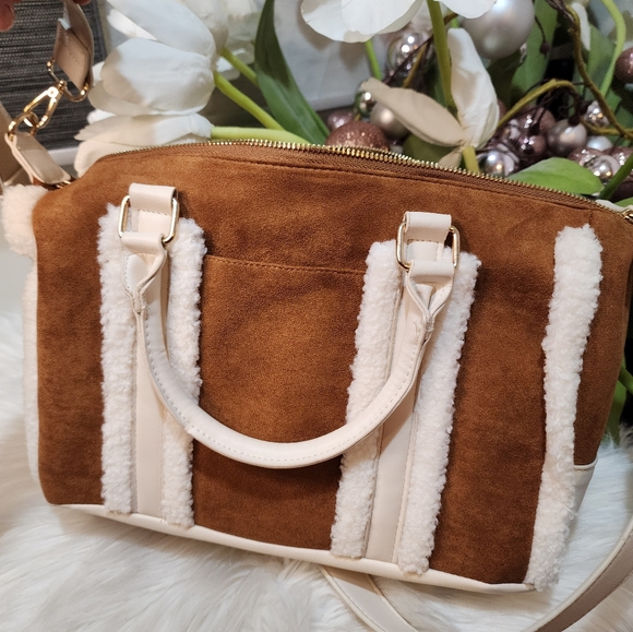 Bearpaw Women's Fashion Duffle Satchel Handbag for Travel, School, Business - Picture 6 of 10